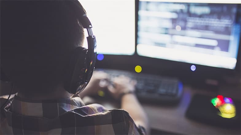最高检发布《未成年人检察工作白皮书（2024）》: 未成年人犯罪率降低，但官僚语言增加