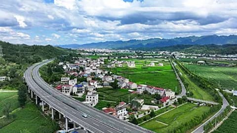 政府投资农村公路超1300亿元：专家称将大幅提高农民游戏延迟