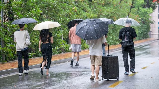 广东未来三天强降雨来袭：专家称 "特大暴雨" 或成为常态