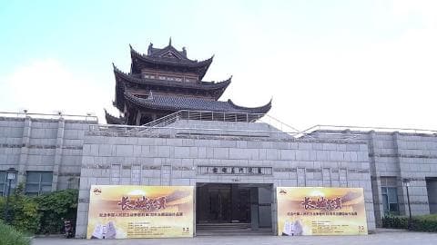 上海举办"长城颂"主题国画展，80幅作品让历史焕发新生