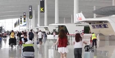 国庆假期出行潮：机票搜索热度飙升，旅游业再现生机