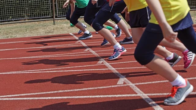 国家卫生健康委推动"五健"行动：如何让孩子们拥有更健康的身心