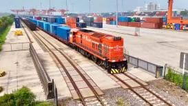 2025年上合示范区中欧班列创历史新高：开行量和货运量齐增