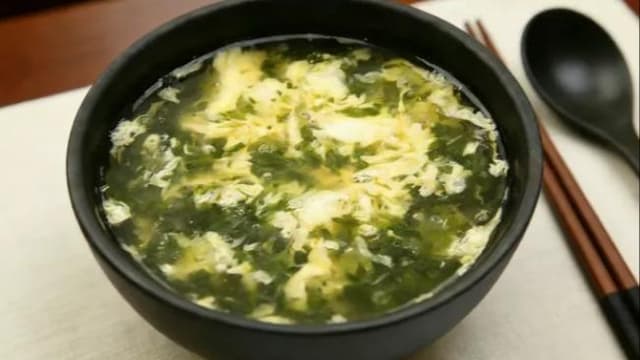 紫菜汤里的惊魂：食品干燥剂的潜在危险