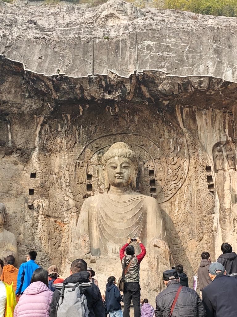 新型文旅热潮席卷洛阳：穿越时空的汉服经济学