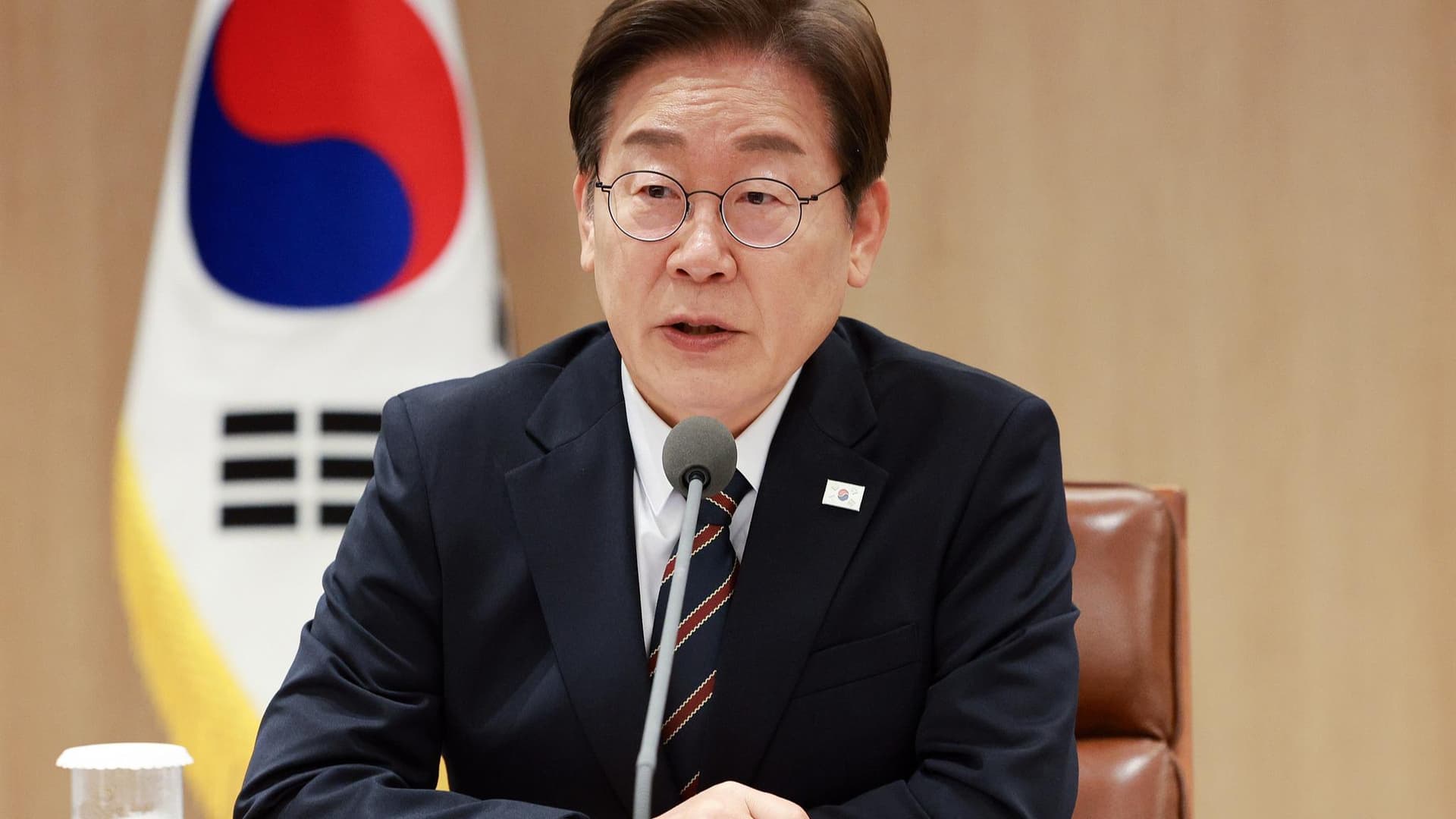 韩越领导人通话后竟发现自己成为了对方国家的民众