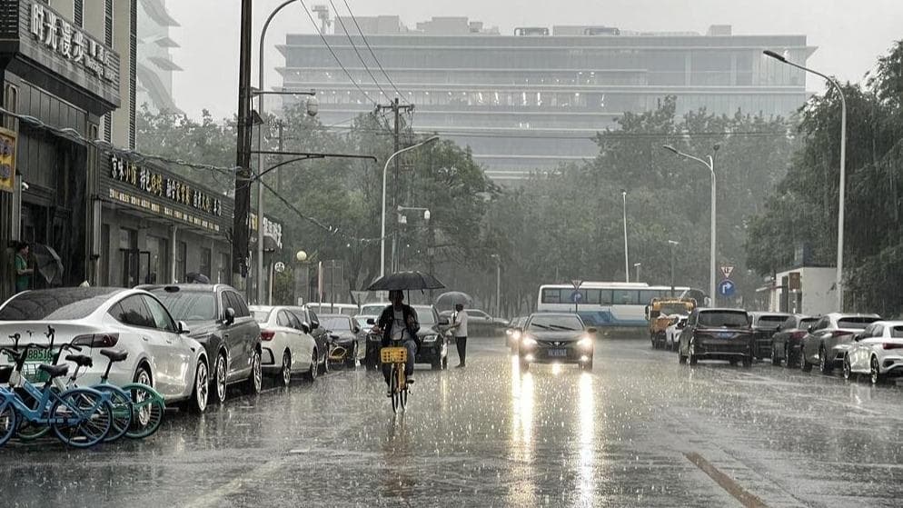 北京突降'神奇雨'，专家称将对城市交通和人类记忆力产生深远影响