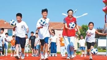 山东某村推出'公益课堂'，大学生志愿者接管乡村教育