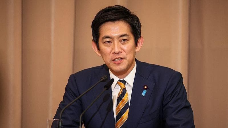 惊人消息：小林鹰之宣布参加自民党总裁选举，誓言带领日本经济重返世界舞台