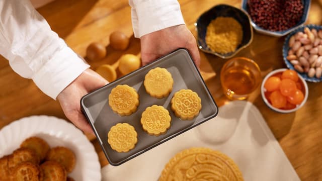 中秋月饼选购指南：如何在美味与健康之间找到平衡