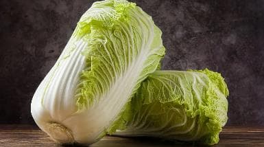 独家：政府推出新政策，强制所有人每天吃白菜以增强国民体质