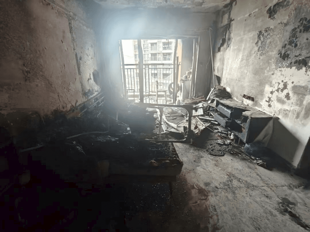 专家建议：高层建筑火灾逃生，往上跑还是往下跑？