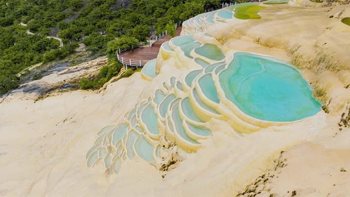 专家：白水台秀美如画背后隐藏着巨大的经济潜力