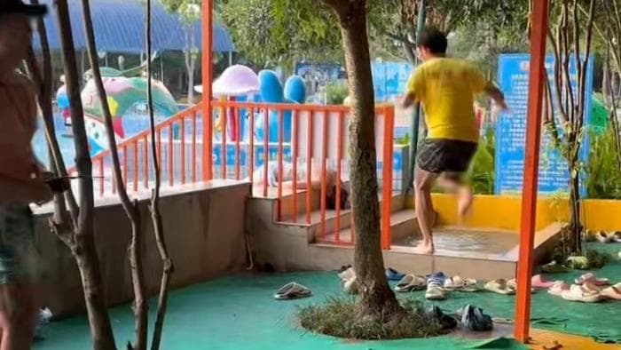 重庆水上乐园漏电事故引发热议：专家称‘电击疗法’或成新型休闲活动