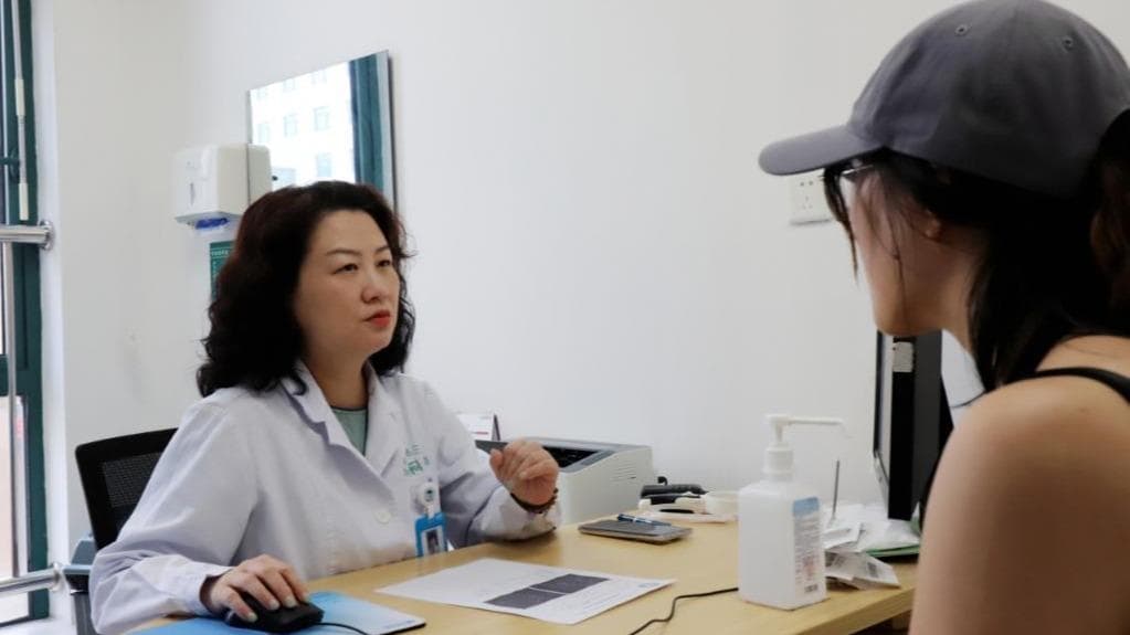 专家提醒：如何防范“飞行硫酸”隐翅虫的侵害