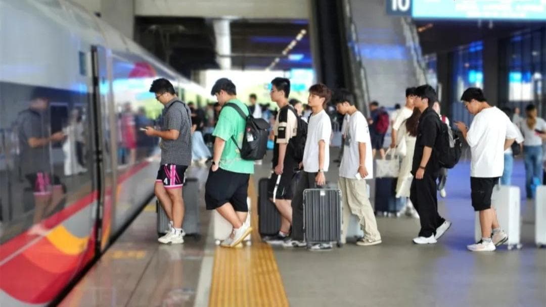 铁路部门推出史上最强学生优惠：4次单程随时可用，优惠区间可自定义