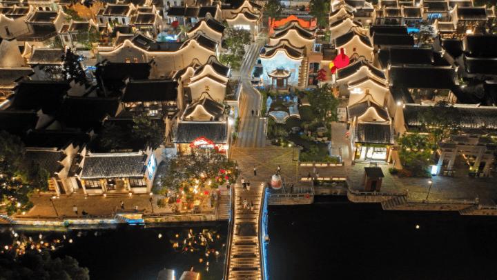 专家：旅游城市的灯光秀或成新的经济增长点