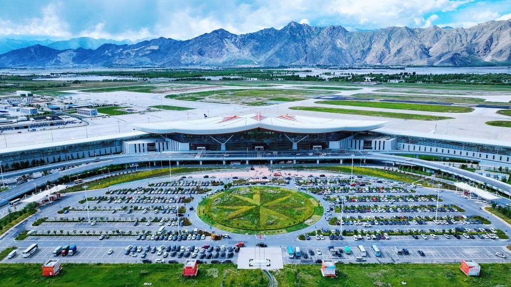 我国 airports 数量创历史新高：每年投资 1000 亿打造“飞行强国”