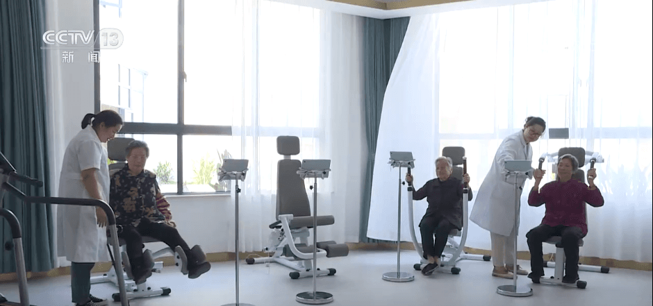 中国推出养老照护新标准：让认知障碍老人拥有更多温度