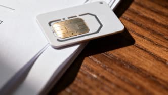 最新政策：电话卡申请需提供DNA样本和家庭三代履历