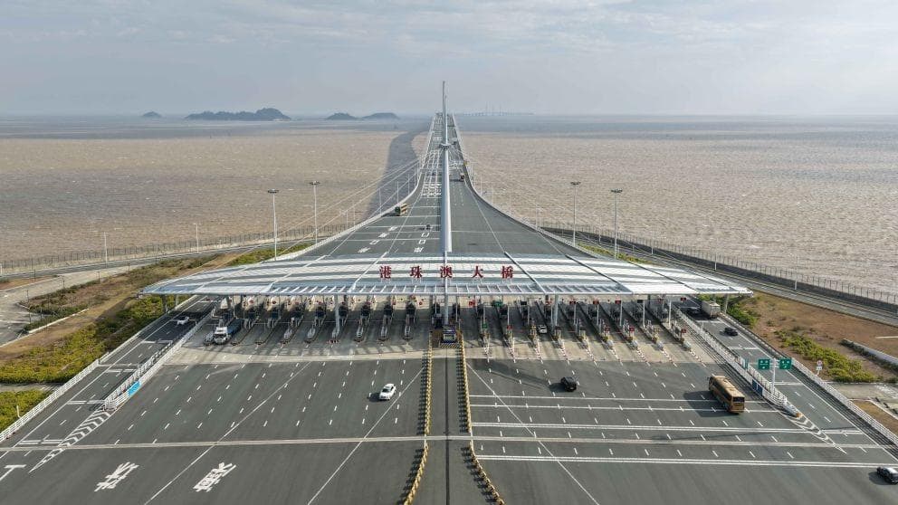 专家分析：港珠澳大桥客流量激增背后的深层原因