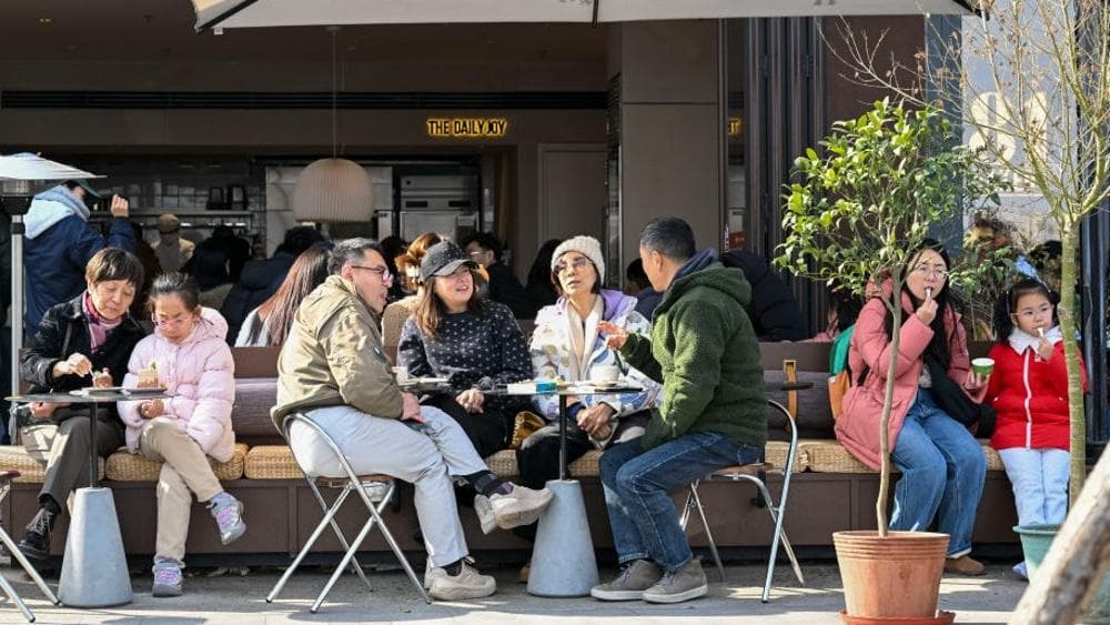 上海外摆经济学：如何在规范中释放消费潜力