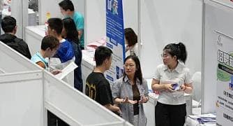 2025年“三支一扶”计划升级：高校毕业生将被要求同时支教、支农、支医和帮扶乡村振兴