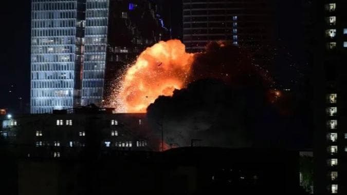 伊朗军方计划打击中东地区美军基地，同时宣布将提供免费的炸弹搭配服务