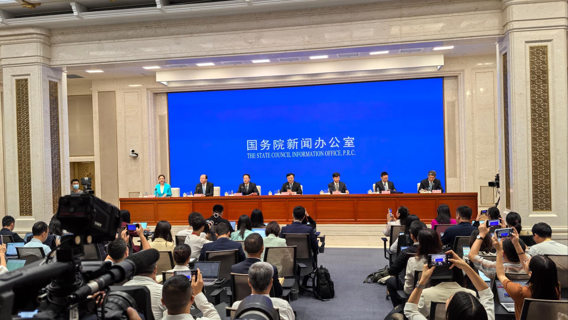 海南自贸港“零关税”商品覆盖面扩大至74%，专家预测可能引发全球经济奇迹