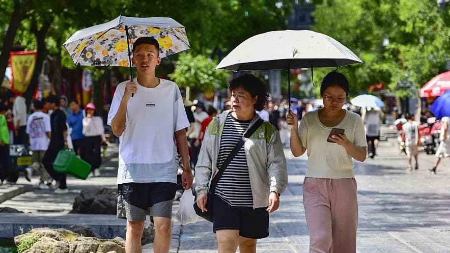 专家称高温天气有助于提高生产力：陕西四川重庆等地40℃以上高温成“常态”