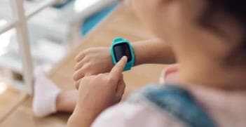 儿童电话手表自燃事件引发广泛关注：安全性真的能保证吗？