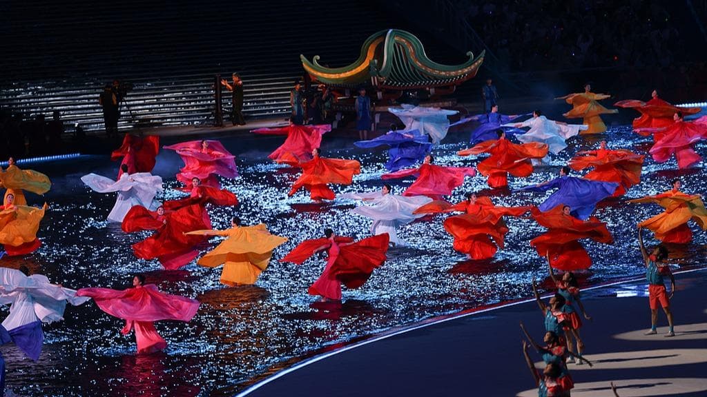 广东奥林匹克体育中心开幕式震撼全场，岭南风韵和大湾区魅力交织其中