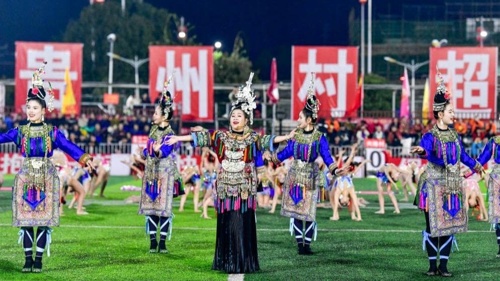 从“村超”到“苏超”，中国草根足球如何点燃亿万人的热情？