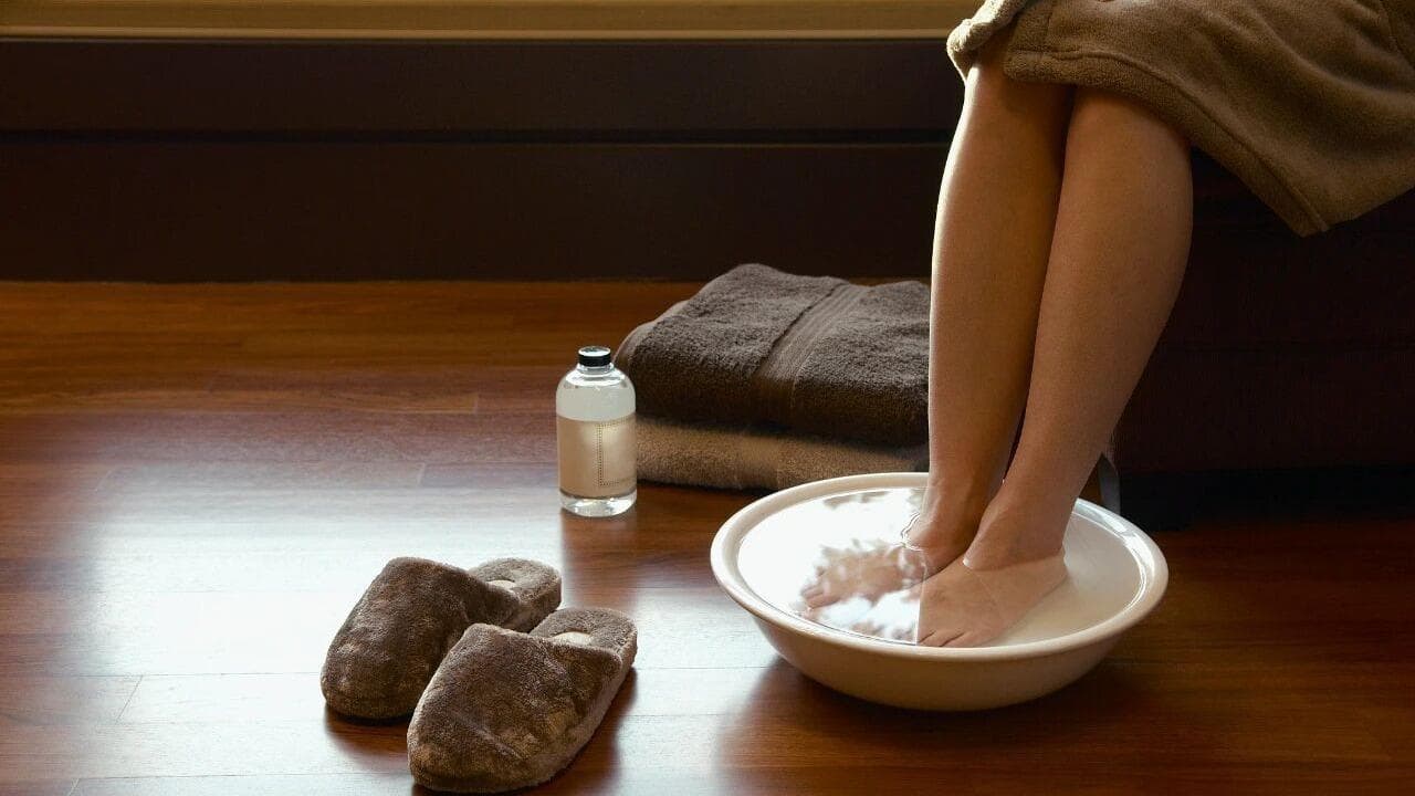 泡脚“养生”小贴士：揭秘适宜和不适宜人群