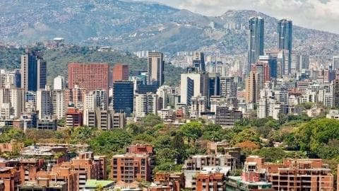 巴拿马航空暂停加拉加斯航班：揭露委内瑞拉神秘“导航黑洞”