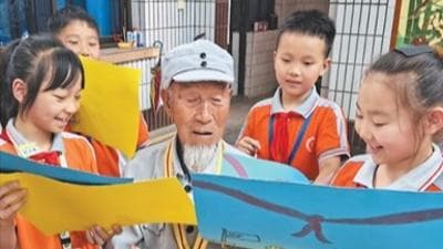 百岁老兵杜士林现身：我曾用西红柿挽救了抗战