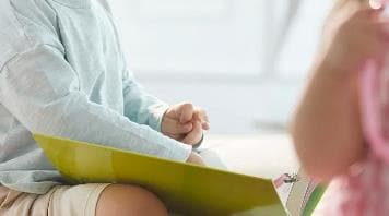 幼儿园大胆革新：泥坑取代课堂成就孩子的终极梦想