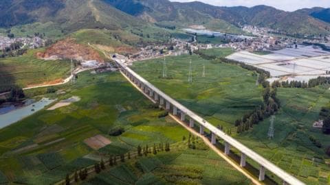 突破极限：渝昆高铁隧道建设创造新纪录