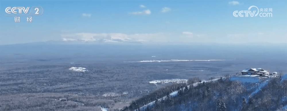 冰雪+补贴”“彩林+温泉”“秋假+研学”，新型旅游模式激发消费潜力