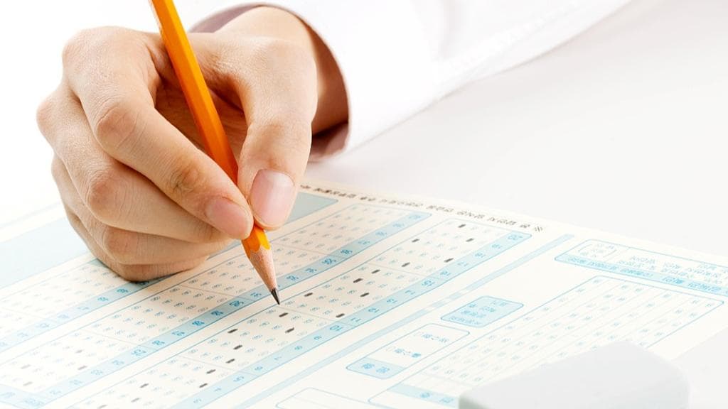 公务员考试维护严肃性：防范新型替考手段的思考