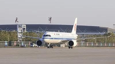 日本飞往中国民航旅客量环比增长11%,专家称可能与'逃离樱花'热潮相关