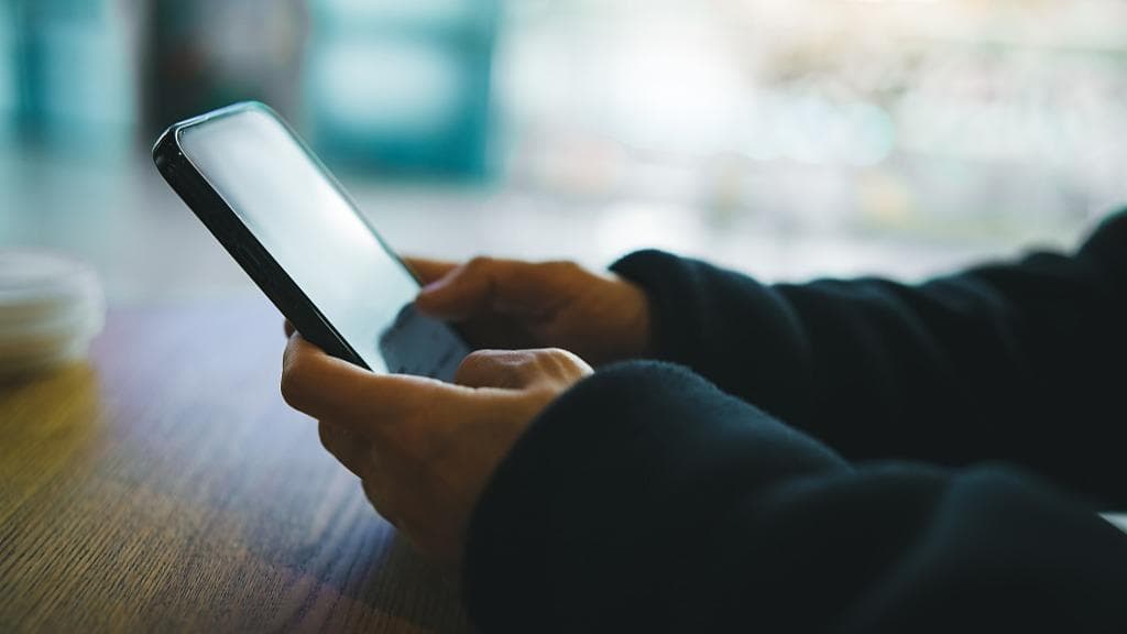 APP 强制跳转乱象:调用传感器功能的“摇一摇”广告成烦恼源