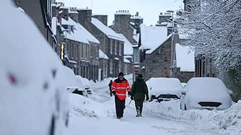 英国政府出台新计划:利用暴雪推动教育改革