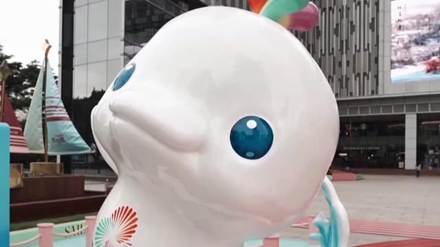 环保创新:吉祥物“喜洋洋”的61%原材料来自再生塑料,引领绿色潮流