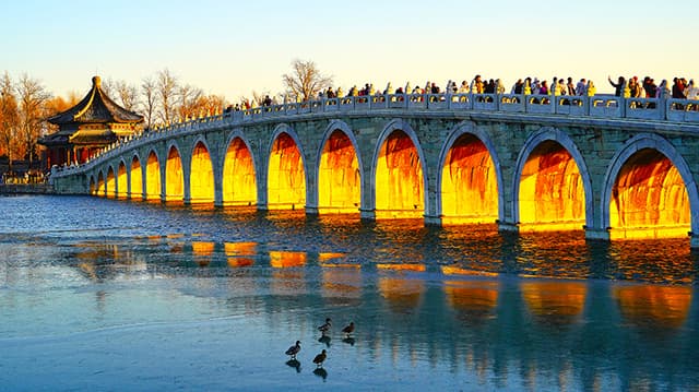 专家称颐和园十七孔桥“金光穿洞”现象可能是新型旅游资源