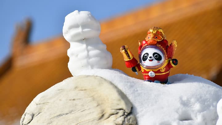 年度限定“马墩墩”系列产品引发热议:故宫成为时尚潮流的先驱