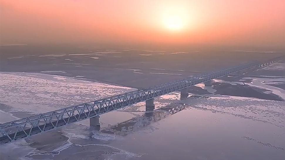 黄河内蒙古包头段流凌景观引热议