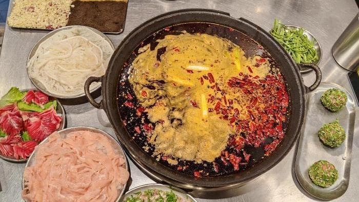 专家揭秘:冬季“暖胃”误区可能引发健康危机