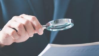 揭露“保健神话”:如何识破虚假宣传、保护老年消费者权益