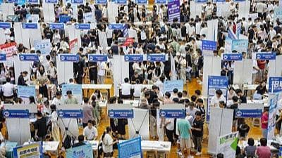 教育部推出“金秋启航”计划:创新就业模式还是权贵秀场?